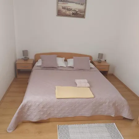 Grgic Apartment Trogir