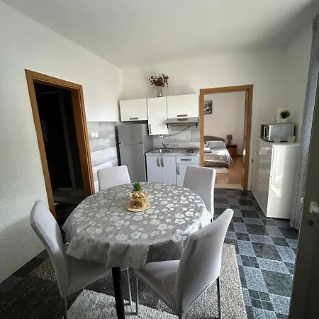 Apartment Grgic *